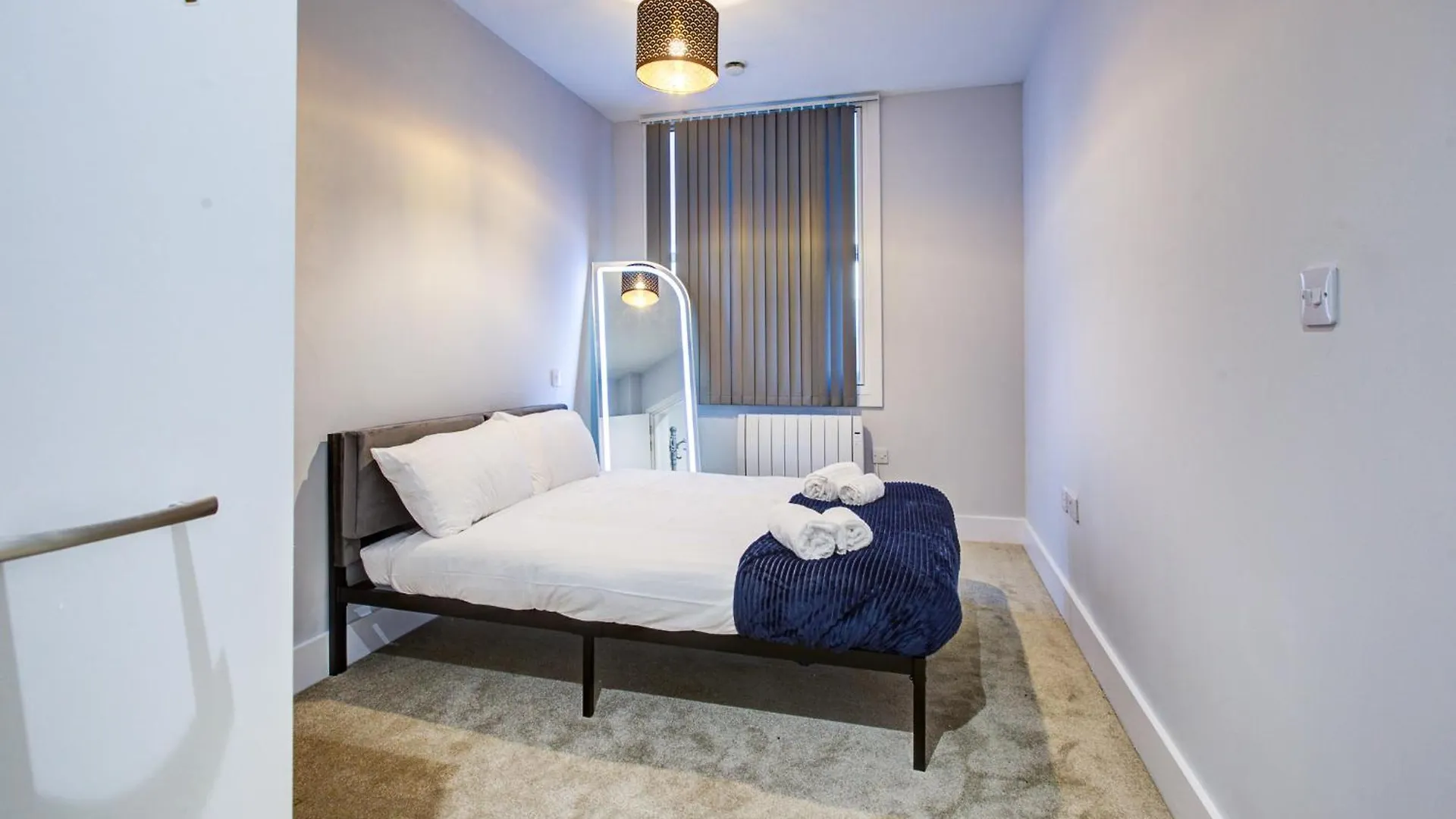 Apartment 1 Bedroom Flat 6 Mins From Heathrow Airport Flat 18 Harmondsworth